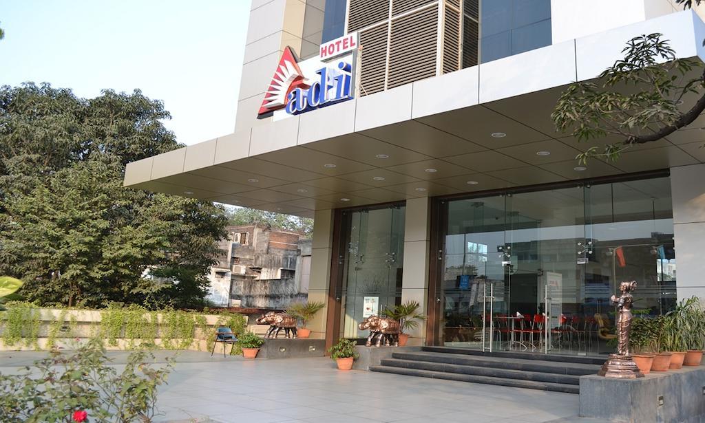 Hotel Adi Nagpur Exterior photo